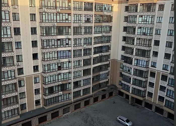 Львівське шосе 18